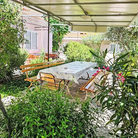 Holiday home Mirko By Interhome