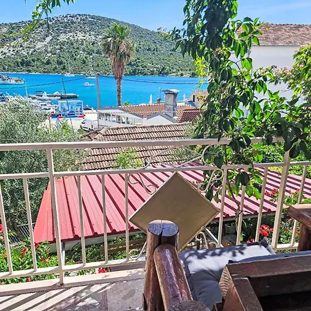 Holiday home Mirko By Interhome Vinisce