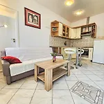 Mirko By Interhome Vinišće