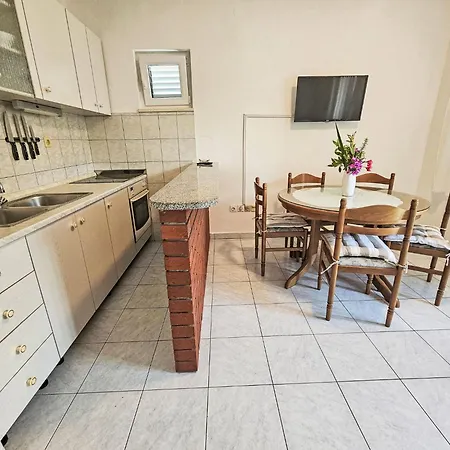 Mirko By Interhome Vakantiehuis