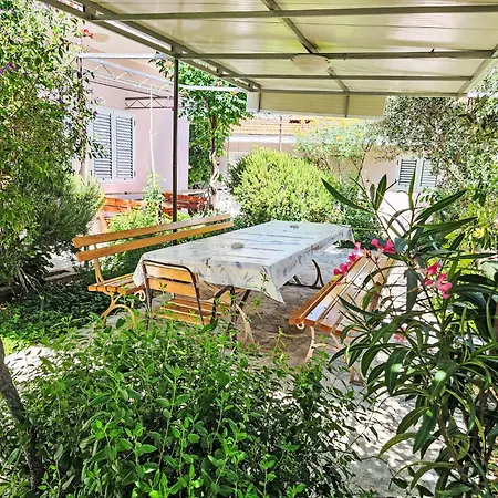 Vakantiehuis Mirko By Interhome