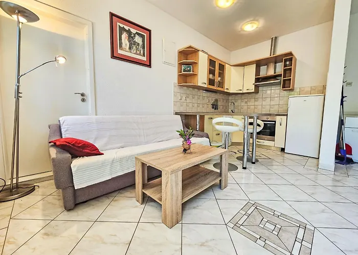 Mirko By Interhome Vinišće